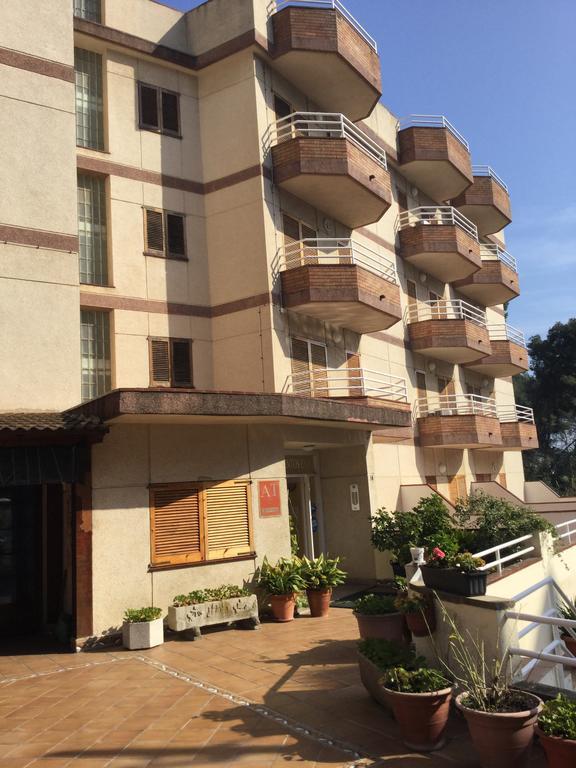 Apartamentos Eva Costa Brava ภายนอก รูปภาพ