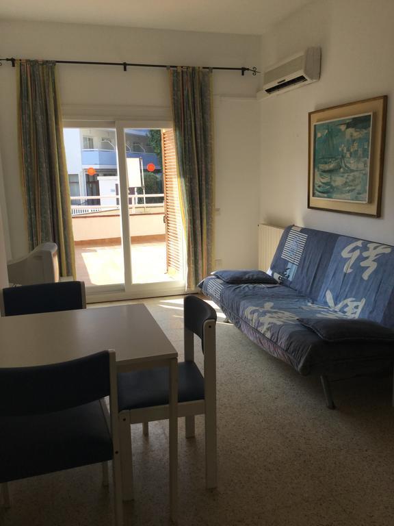 Apartamentos Eva Costa Brava ภายนอก รูปภาพ