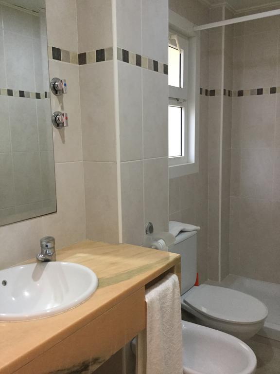 Apartamentos Eva Costa Brava ภายนอก รูปภาพ