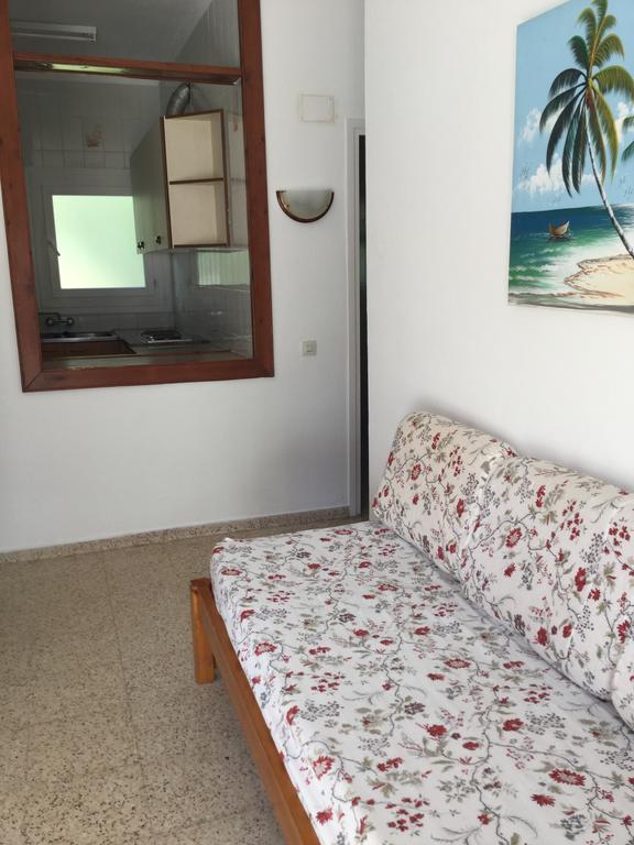 Apartamentos Eva Costa Brava ภายนอก รูปภาพ
