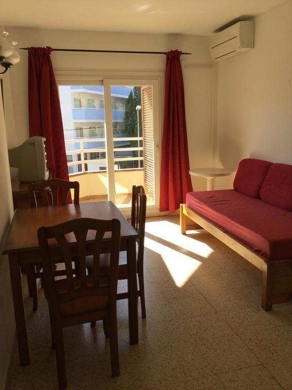 Apartamentos Eva Costa Brava ภายนอก รูปภาพ