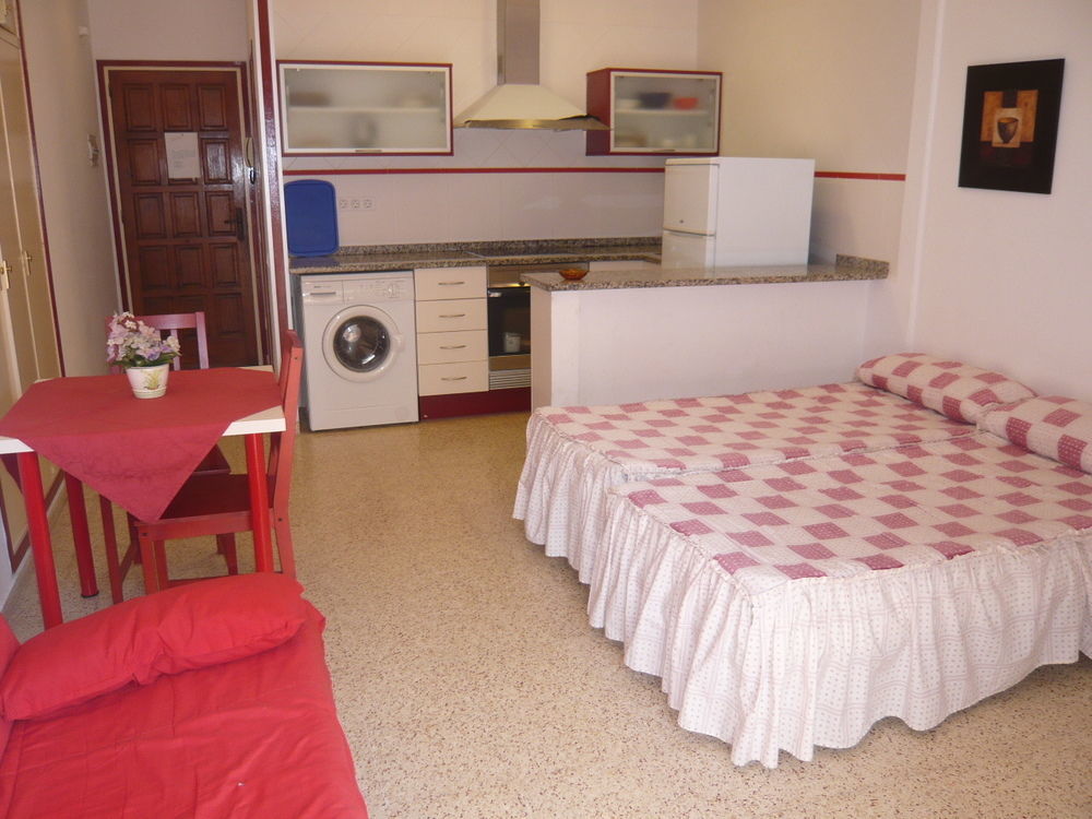 Apartamentos Eva Costa Brava ภายนอก รูปภาพ
