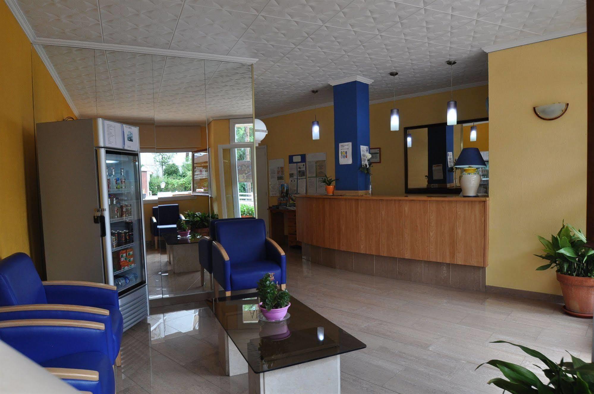 Apartamentos Eva Costa Brava ภายนอก รูปภาพ