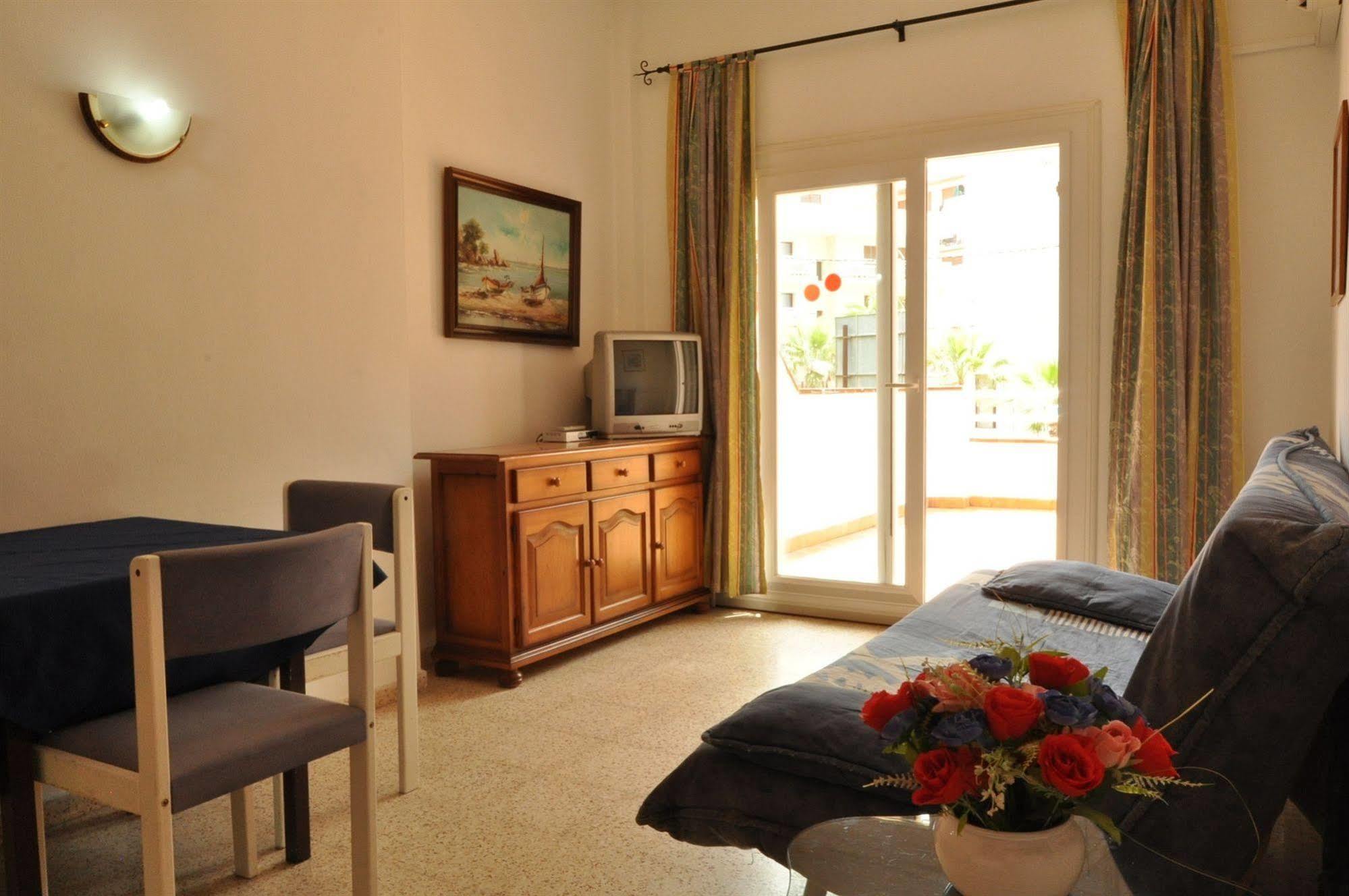 Apartamentos Eva Costa Brava ภายนอก รูปภาพ