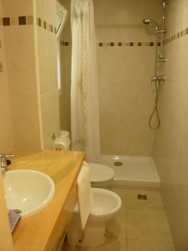 Apartamentos Eva Costa Brava ภายนอก รูปภาพ
